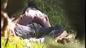 Madre anciana engañó a su marido con su hijo y disfrutó de su pene