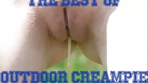 Las hermanas se besan con el hermano, disfrutando de su capacidad de respuesta y amabilidad