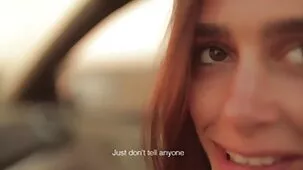 MI HERMANASTRA LLORA Y ME ORINA EN EL BAÑO