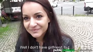 Papá quemó a su hija por una aventura obscena y la besó a la derecha