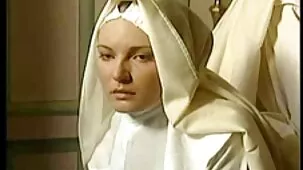 Hermano vio a su hermana masturbándose en calcetines y decidió ayudar