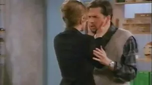 Hermano estúpido eyacula dentro de su hermana sin darse cuenta de las consecuencias