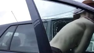 Padre estricto humilla y folla besar a su pequeña hija sin permiso