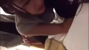 Madura rusa con un delicioso burro montó el pene de su sobrino mientras su madre estaba fuera de casa