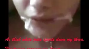 Mamá rubia ama el cunnilingus en la actuación de su hija