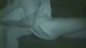 Mamá deja que su hijo le bese el culo