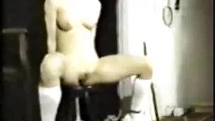 Alquilé una habitación de hotel con una cama, bueno, besé a Mi hermanastra